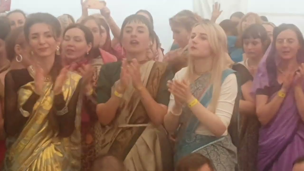 Ukraine 2023 HH Niranjana Swami Kirtan for life    