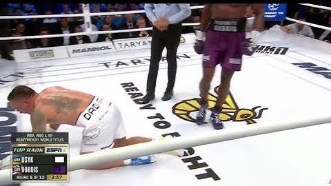 Daniel Dubois Knocks Down Oleksandr Usyk With A Low Blow In The 5th - Top Rank Boxing - 8/26/2023