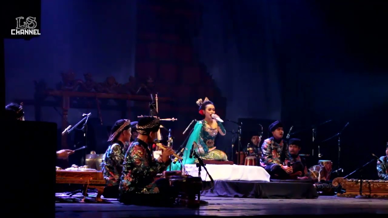 (Desofi BP6) ujian akhir S1 karawitan ISBI Bandung. Sekar Kepesindenan dalam Kiliningan