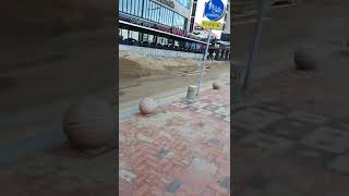 부산 광안리 해변 태풍피해 현 오후5시 실시간임 아침부터 치웟을텐대 아직도 이만큼임 큰피해 없어서 다행 고생많으십니다
