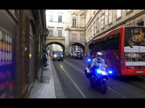 チェコ 海外で遭遇した緊急車両 パトカー 白バイ 消防車 救急車 まとめ Czech