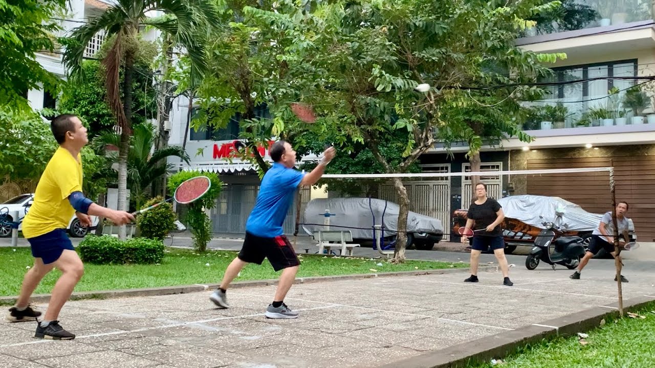 Men doubles vs Mixed doubles | outdoor badminton 010424-1 | No ...