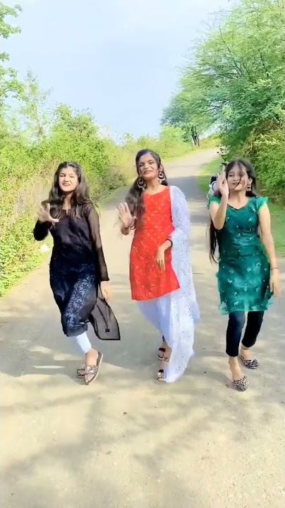 Ho Teri patli kamar pe matka gori foot javega Ho thodi hadbe hadbe chal ghoongru toot javega #short