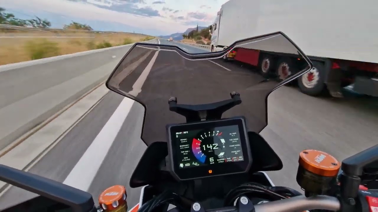 KTM 1290 SuperDuke GT 2021 | Aegio - Zachloritika