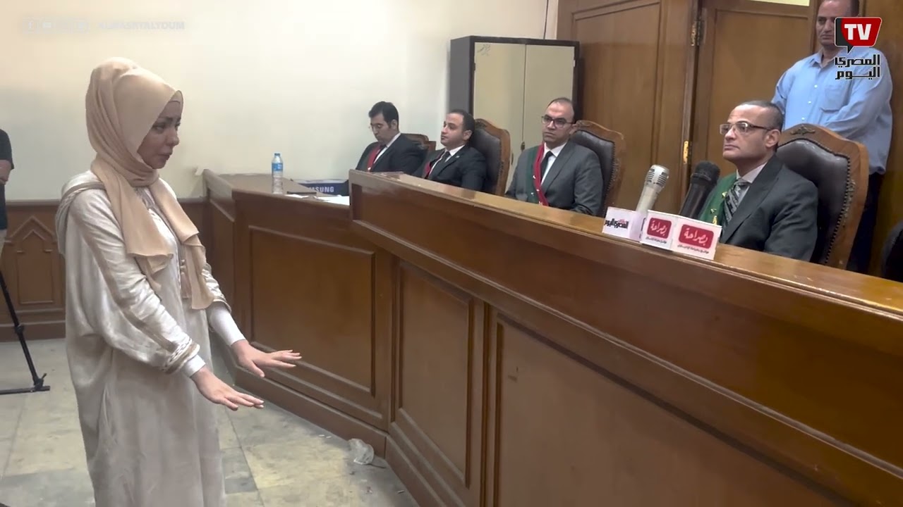 مفاجآت في اعترافات المضيفة المتهمة بقـ ــتـ ـل ابنتها أمام المحكمة: «رجل قال لي أنا المهدي المنتظر»