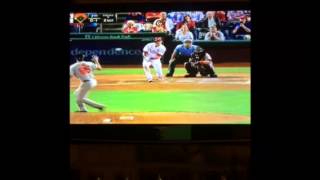 Chaz Roe Catches ball with bare hand!