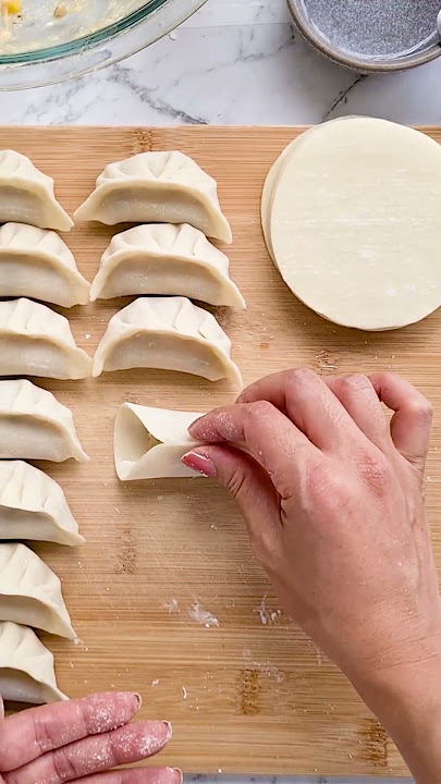 How to fold dumplings! #lunarnewyear #chinesefood