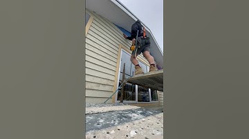 Installing James Hardie weather boards on a gable end #carpentry