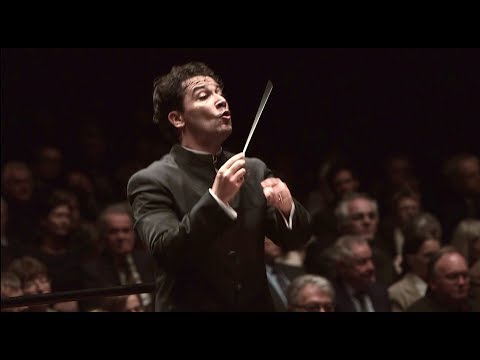 Mahler: 5. Sinfonie ∙ hr-Sinfonieorchester ∙ Andrés Orozco-Estrada