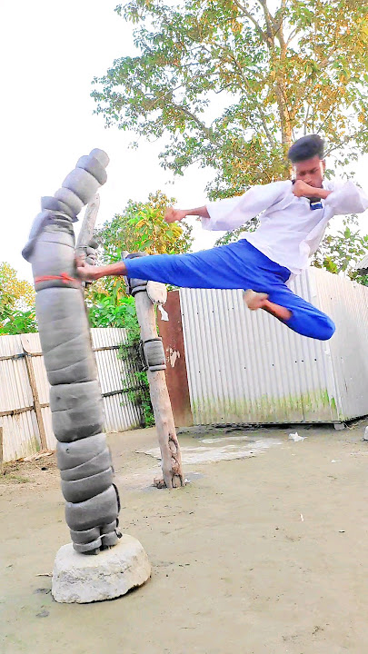 Flying Side Kick Tutorial ll bruce Lee kick👊#kungfu #youtubeshorts #brucelee #shorts #cobrakai
