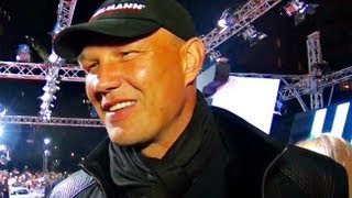 SKYFALL - JAMES BOND 007 | Deutschlandpremiere - Sven Oswald am Roten Teppich