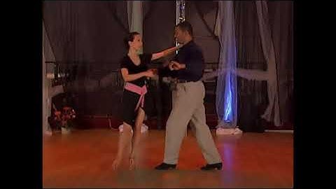 StepFlix Mambo Salsa, level 3, lesson 3: half-moon
