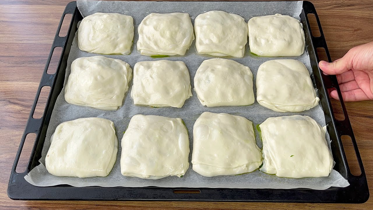 ANNEMİN ASIRLIK TARİFİ. ISPANAK MEVSİMİ GELİNCE TEPSİ TEPSİ YAPIYORUZ.YİYENLER BAYILIYOR.