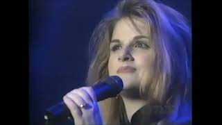 Trisha Yearwood - New Kid In Town (music video : album version)