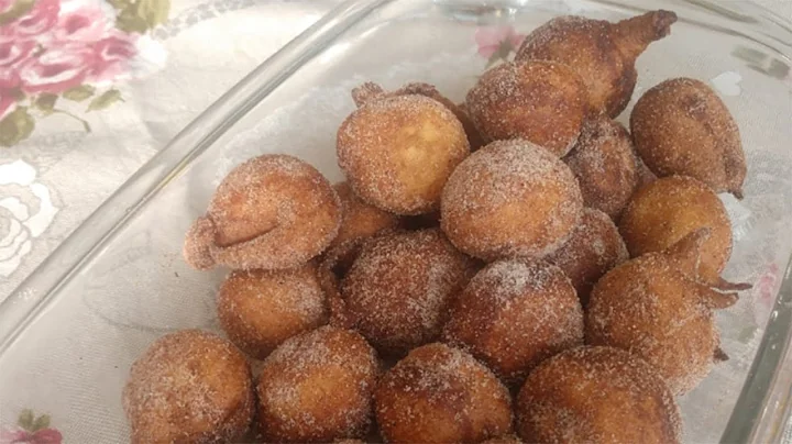 Aunt Wilma teaches her amazing Bolinho de Chuva recipe!