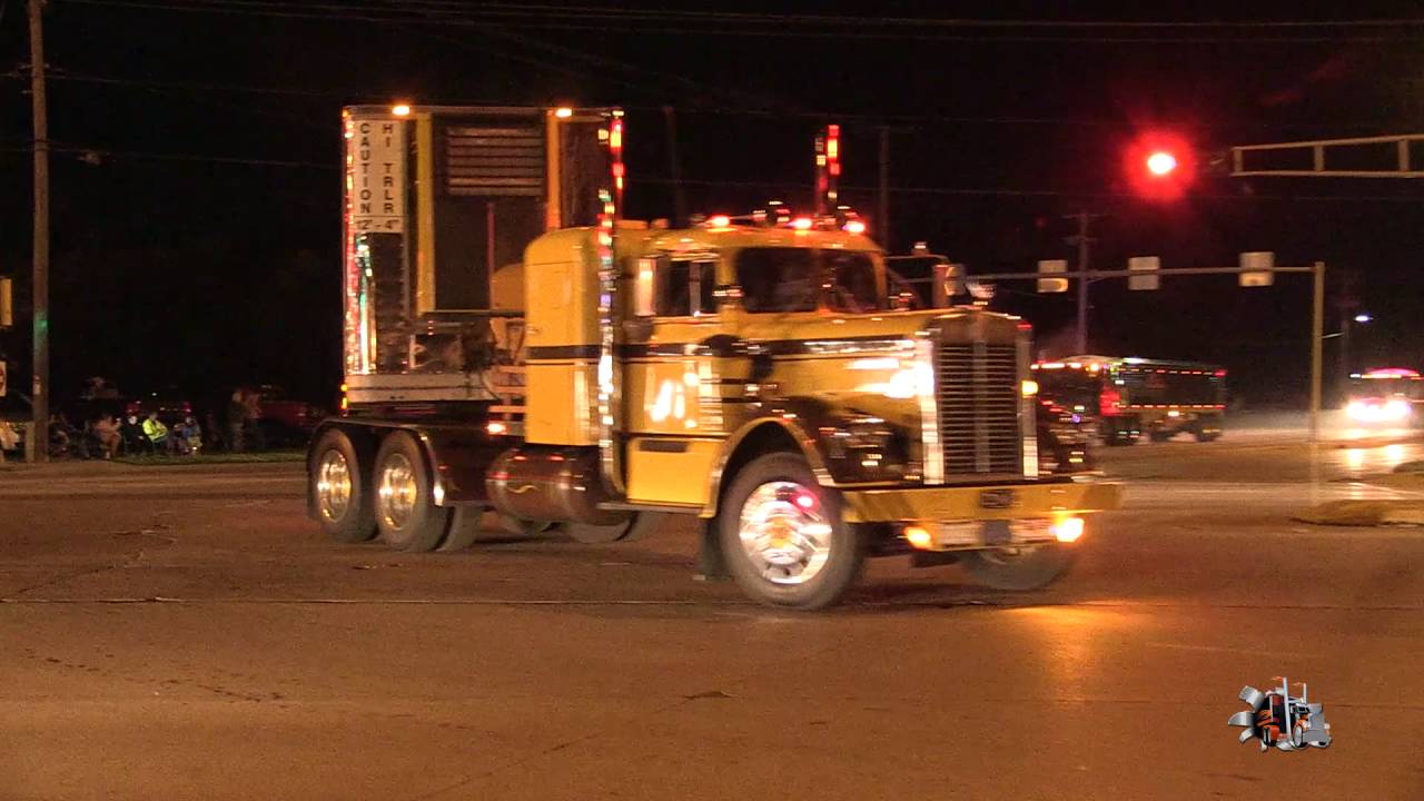 Eau Claire Big Rig Truck Show 2016 (Light Parade) YouTube