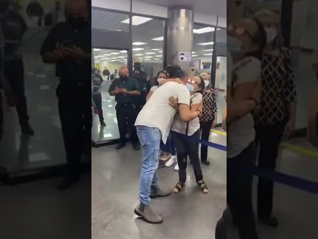 Daniel Sarcos es recibido con GAITA en el #Zulia