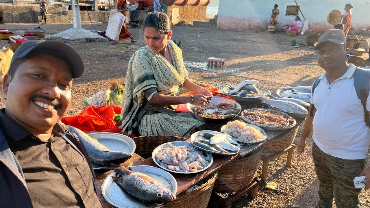 दाभोळच्या धक्क्यावर खरेदी केली ताजी कोळंबी 😍 | Dabhol Fish Market | S For Satish | Dapoli, Kokan