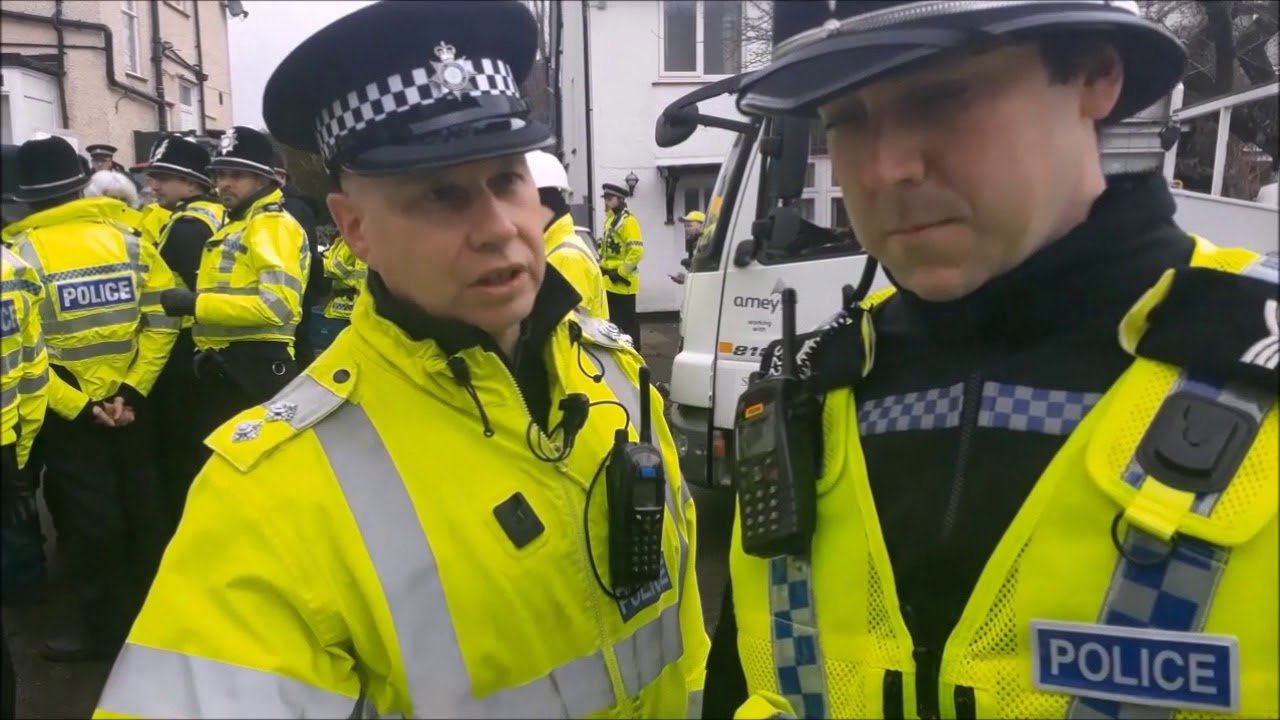 5th Mar 2018 Police intimidation + restricting rights to public Sheffield Tree Action Group STAG