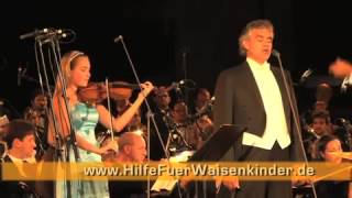 Andrea Bocelli beim Benefiz-Konzert zum Tischgespräch