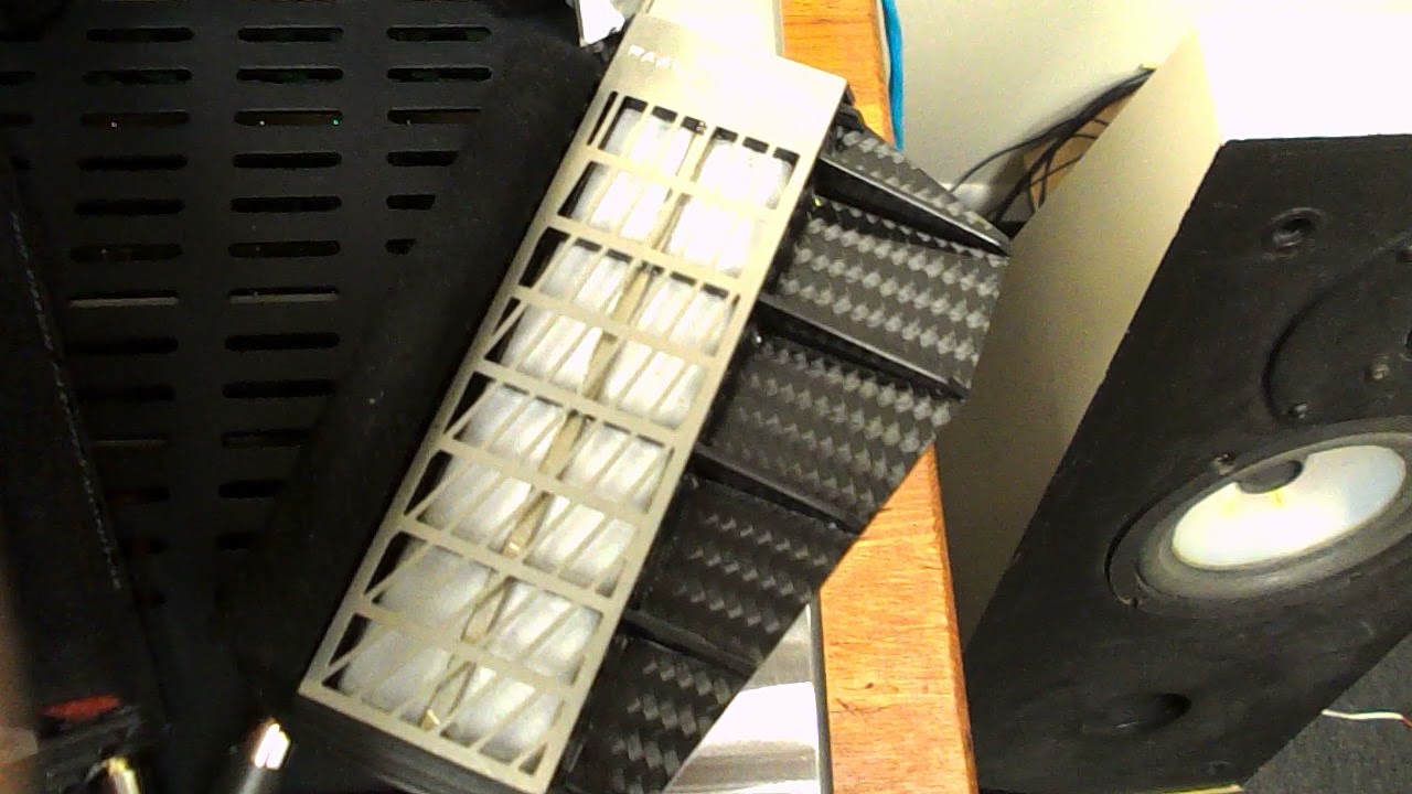 RAAL SR1a headphones