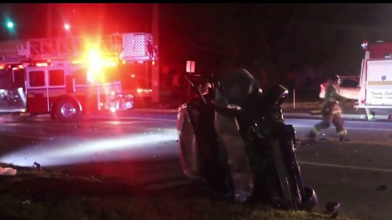 1 dead in rollover crash in Orange County - YouTube