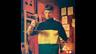 GUS DAPPERTON - I'm Just Snacking