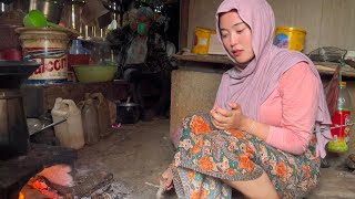 A PEEK AT THE ACTIVITIES OF NENG AMEL, A BEAUTIFUL VILLAGE GIRL IN A ROUTE VILLAGE OF SUKABUMI, W...