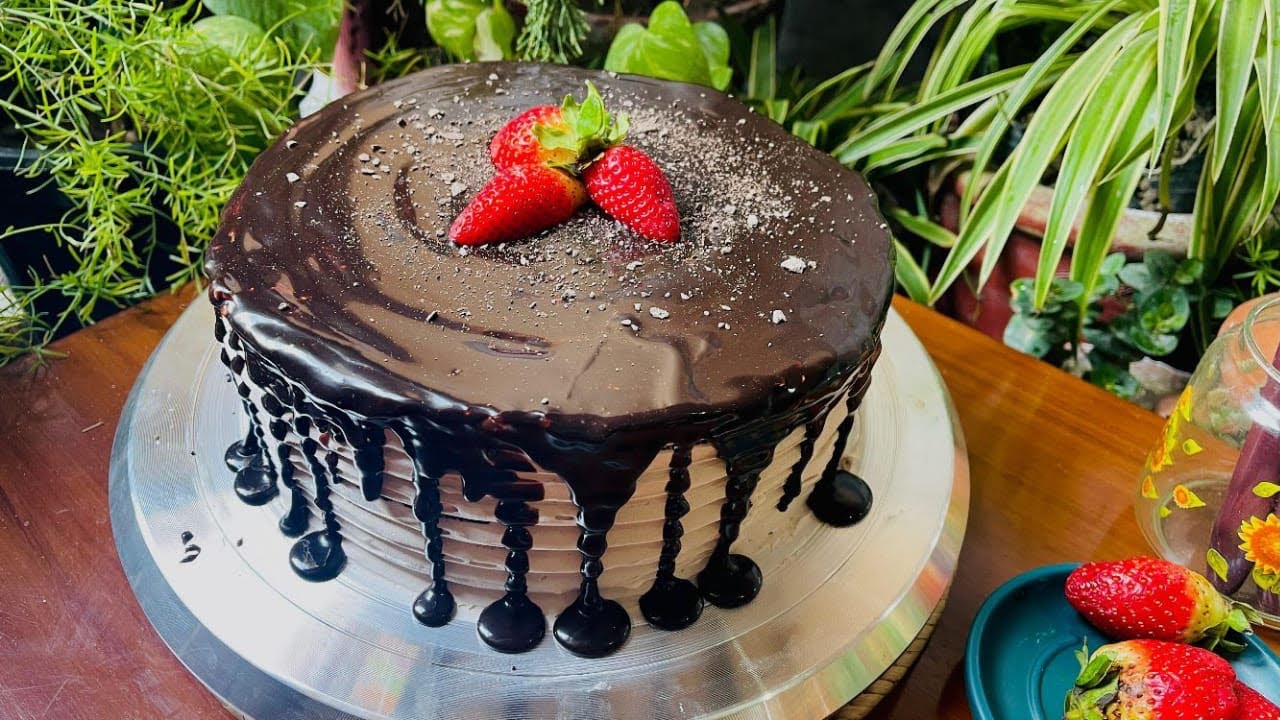 Chocolate Moist Cake Recipe | Chocolate Cake Sponge With Frosting Step By Step For Beginners 