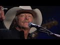 Alan Jackson Performs "Where Were You (When the World Stopped Turning)"