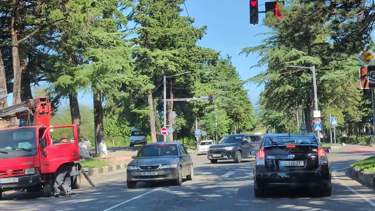 Едем по дороге через Цхалтубо, немного расскажем про город 🚗 Driving through Tskaltubo Road
