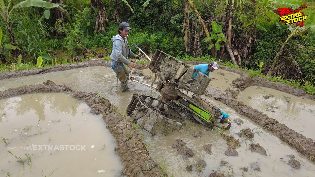 Прокатился!! Ручной трактор переворачивается при смене земли