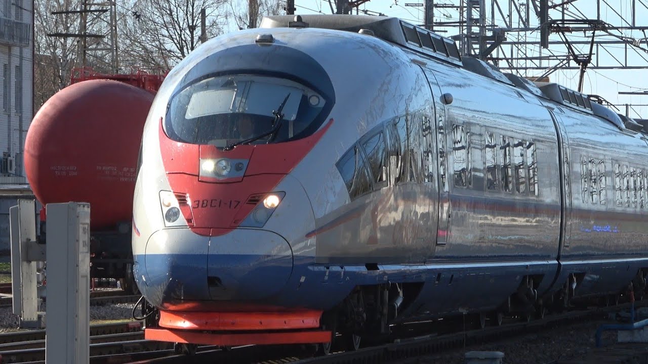 На пониженной скорости! ВСК Электропоезд ЭВС1-17 «Сапсан» на станции ...