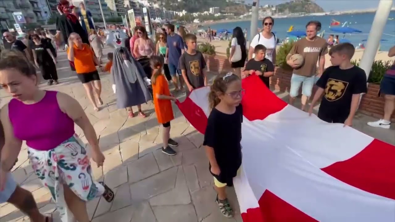 Blanes dona el tret de sortida a la Festa Major amb la bandera a Sa Palomera