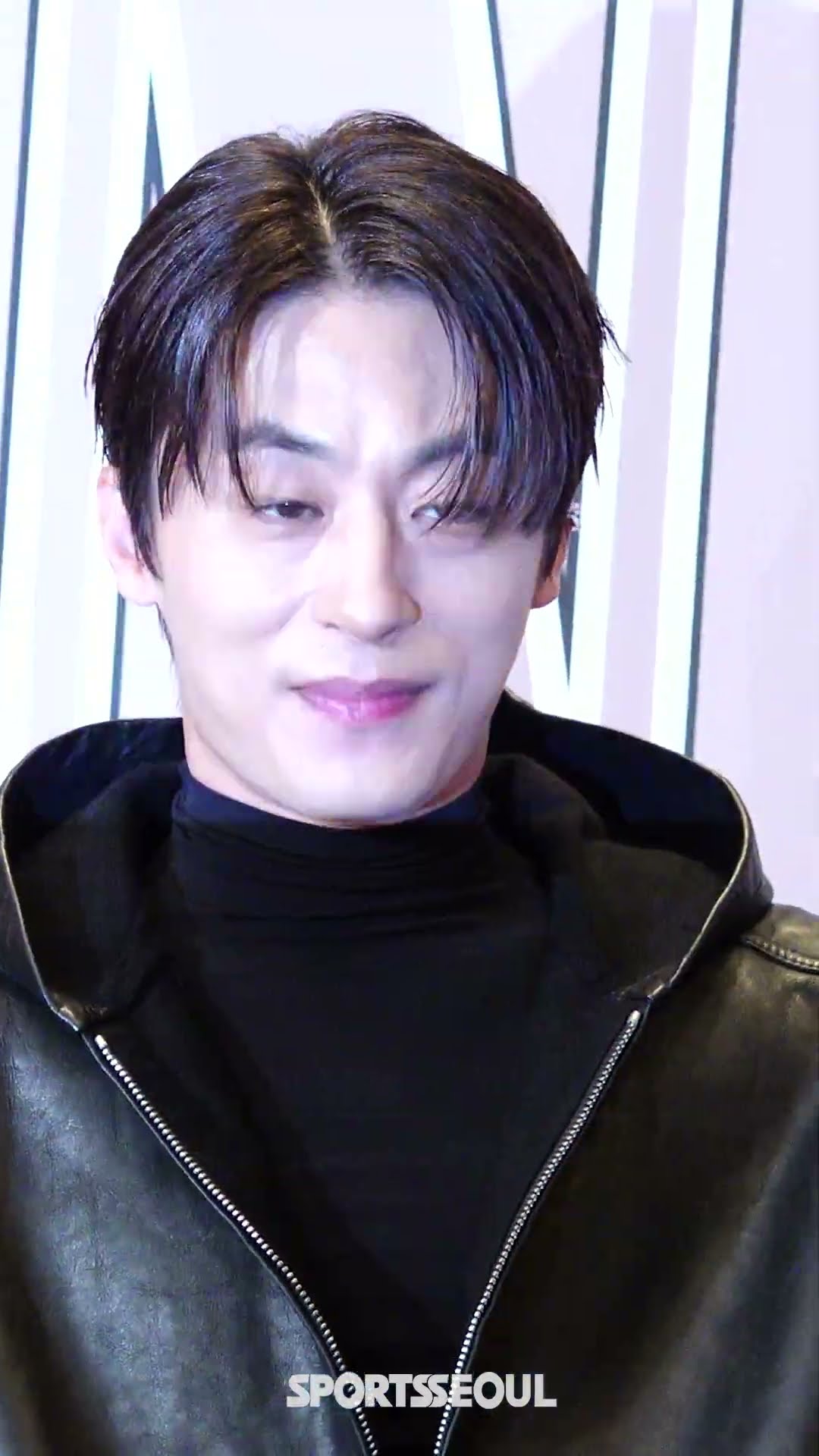 구교환, 영화 촬영 의상인 줄?