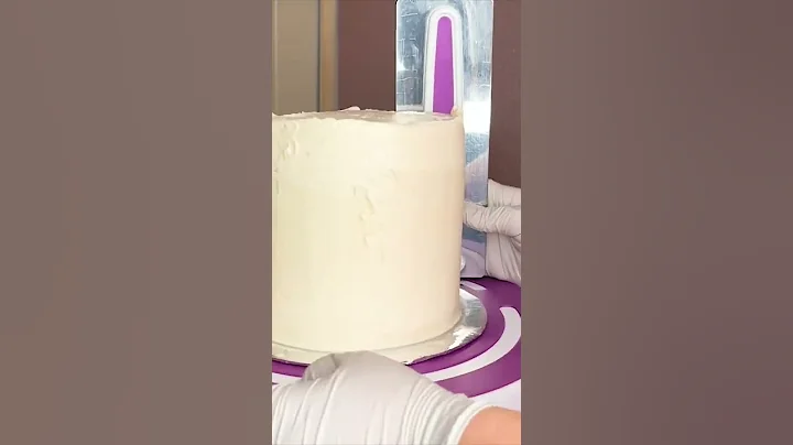 3 Tips for a Better Buttercream Cake Finish!