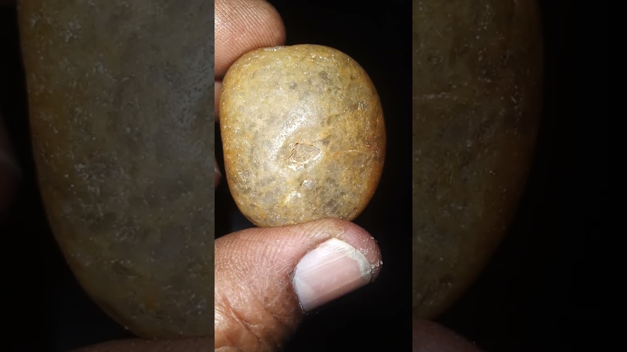 This is in sell light. Same stone.