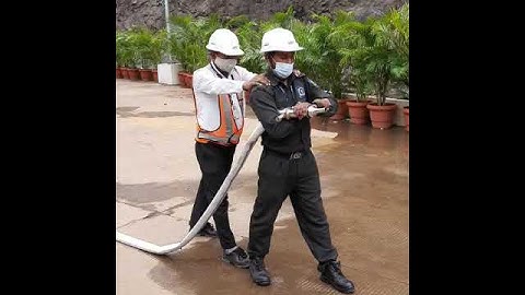 how to use hose pipe and hydrant in fire emergency.