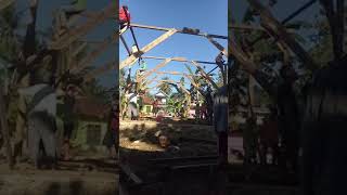 perakitan rumah kayu semi permanen #videoshorts perakitan rumah kayu semi permanen #videoshorts