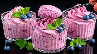 Blueberry mousse in 5 minutes! The Italian dessert that will enchant everyone!
