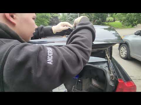 how to replace license plate light and running taillight in 04 volvo s60