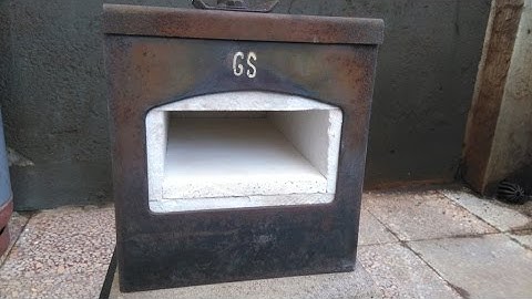 Blacksmithing - relining my forge