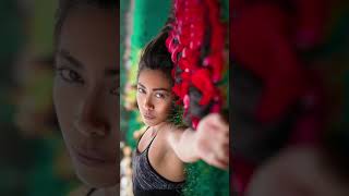 Asking A Stranger At The Park If She Feels Beautiful