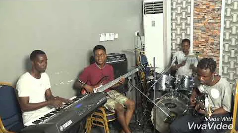Kumama Papa by Prinx Emmanuel and Gracelokwa (cover by Gospel Gigs)