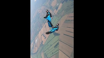 Acrobatic Wingsuit flying