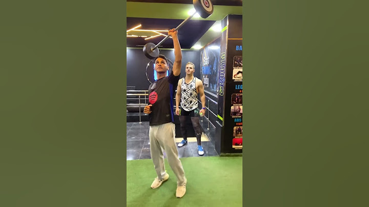 تحدي رفع البار 🏋🏻 بدراع واحد 💪🏻 لو رفعت البار 🏋🏻 بدراع واحد 💪🏻 تكسب التحدي 🎊💪🏻