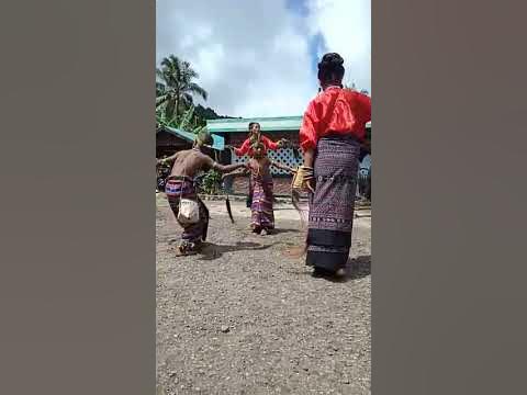 gong waning...kampung adat Hewokloang.... Maumere Flores NTT - YouTube