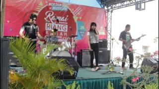 Lavatori Band,Featatiend.songpetik Satu Bintang.