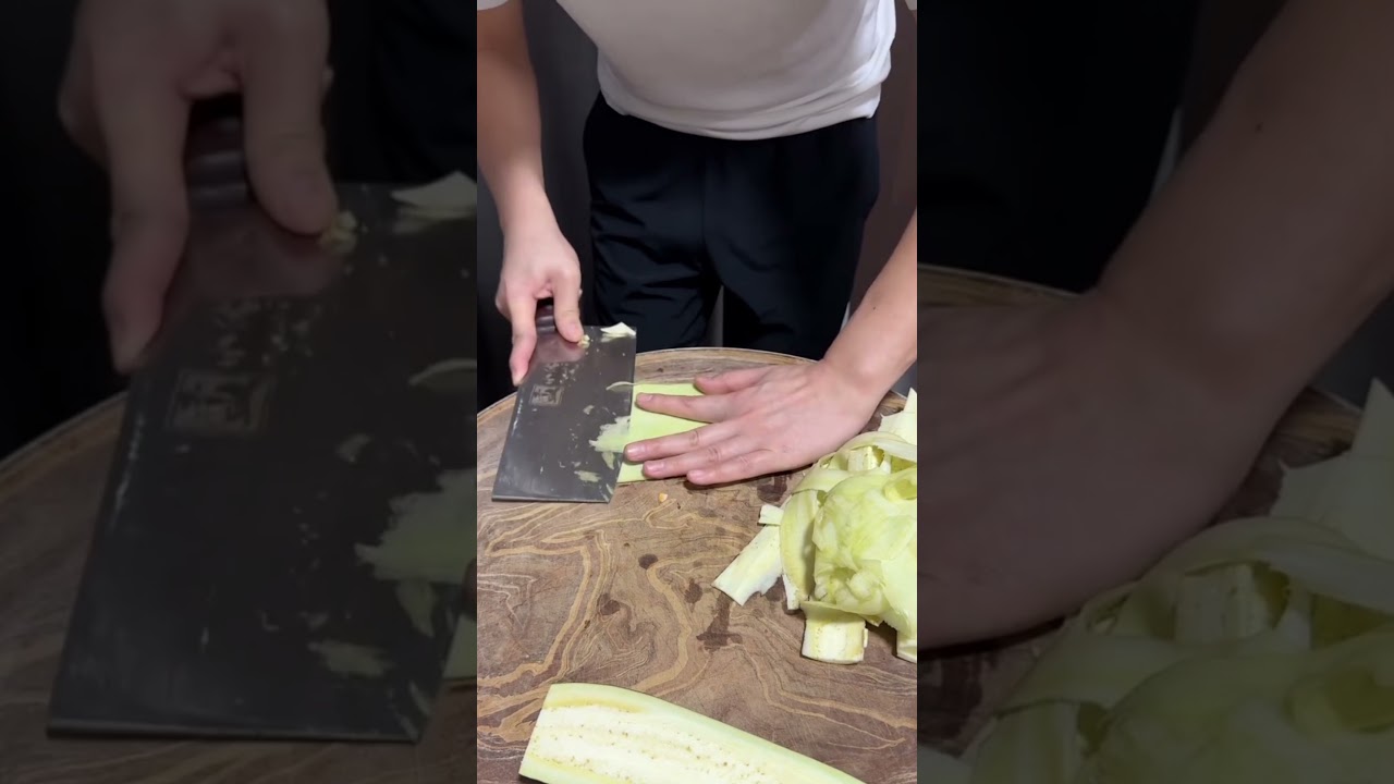 Beautiful Eggplant Carving Ideas 🍆 | Easy Kitchen Art Tutorial #cuttingtricks #cuttingart