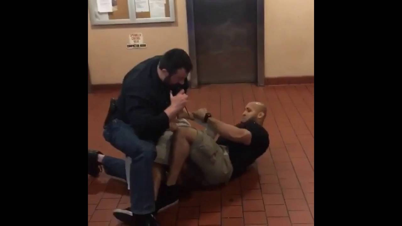 camera iphone 8 plus apk 32Pct Anti-Crime Officers Pulls Gun out on Bystander Recording Officer Choking guy